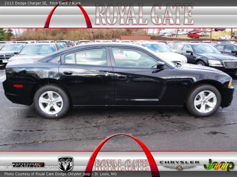Pitch Black / Black 2013 Dodge Charger SE