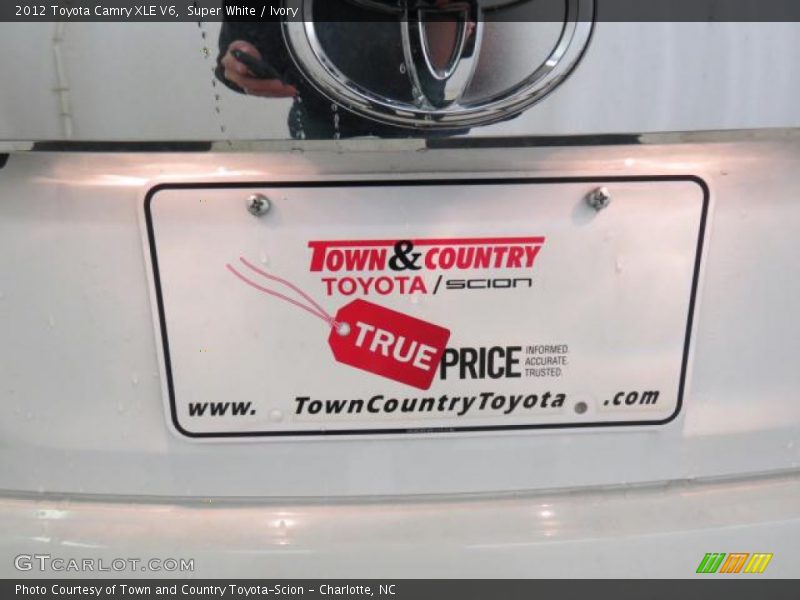 Super White / Ivory 2012 Toyota Camry XLE V6