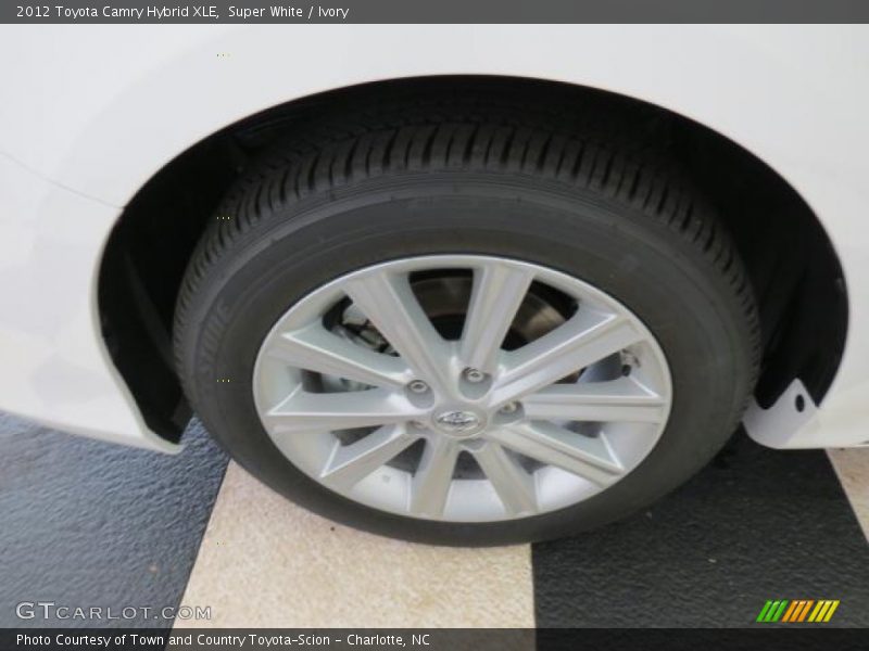 Super White / Ivory 2012 Toyota Camry Hybrid XLE