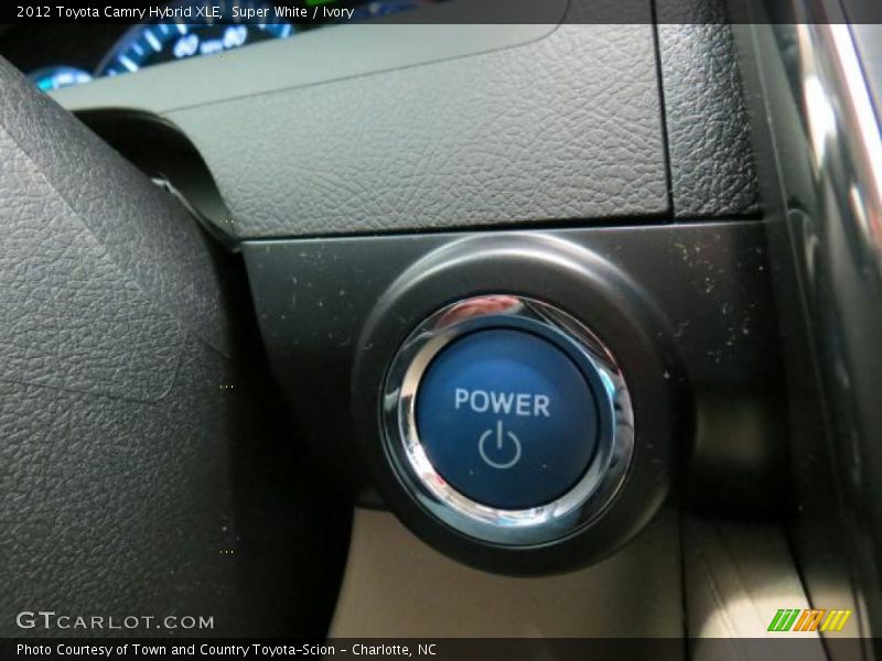 Super White / Ivory 2012 Toyota Camry Hybrid XLE