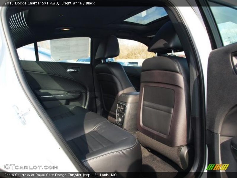 Bright White / Black 2013 Dodge Charger SXT AWD