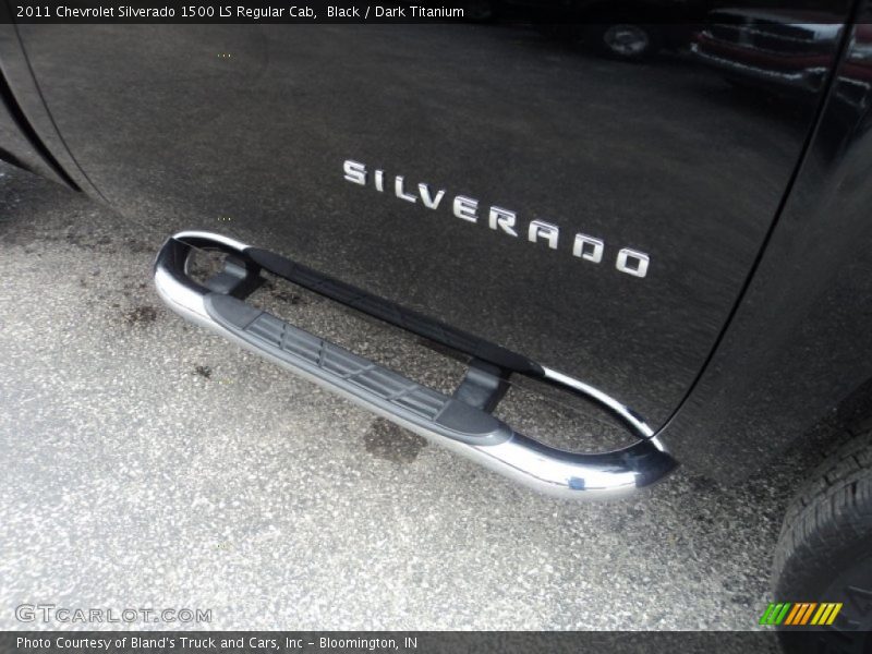 Black / Dark Titanium 2011 Chevrolet Silverado 1500 LS Regular Cab