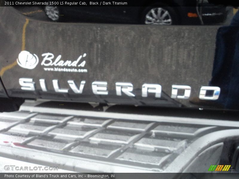 Black / Dark Titanium 2011 Chevrolet Silverado 1500 LS Regular Cab