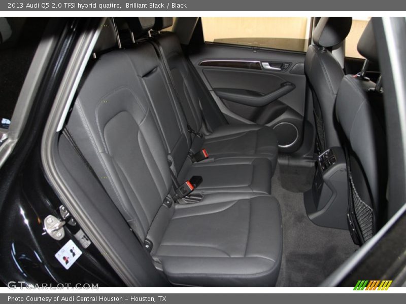 Rear Seat of 2013 Q5 2.0 TFSI hybrid quattro