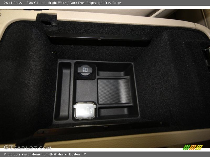 Bright White / Dark Frost Beige/Light Frost Beige 2011 Chrysler 300 C Hemi