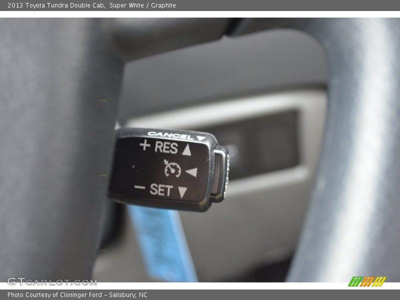 Super White / Graphite 2013 Toyota Tundra Double Cab