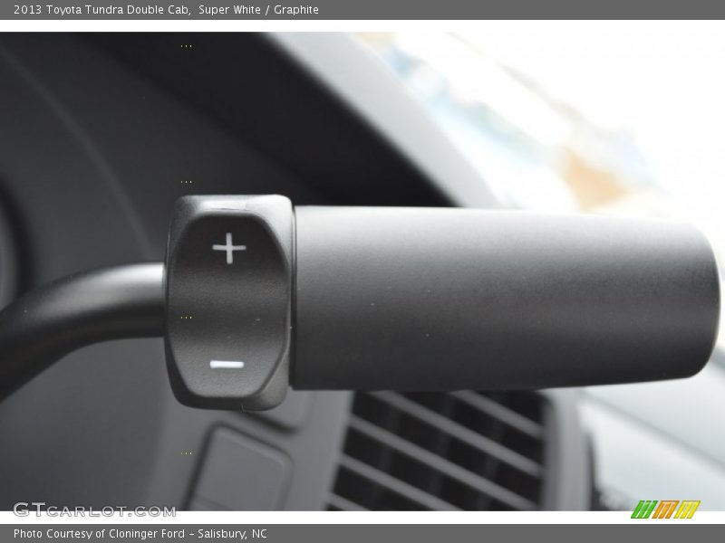 Super White / Graphite 2013 Toyota Tundra Double Cab