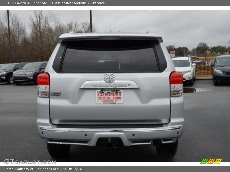 Classic Silver Metallic / Graphite 2013 Toyota 4Runner SR5