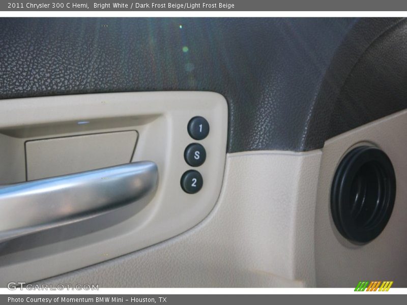 Bright White / Dark Frost Beige/Light Frost Beige 2011 Chrysler 300 C Hemi