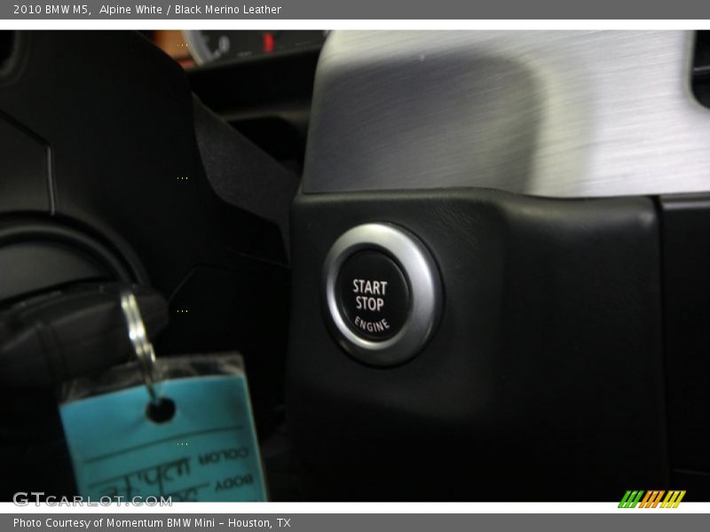Alpine White / Black Merino Leather 2010 BMW M5
