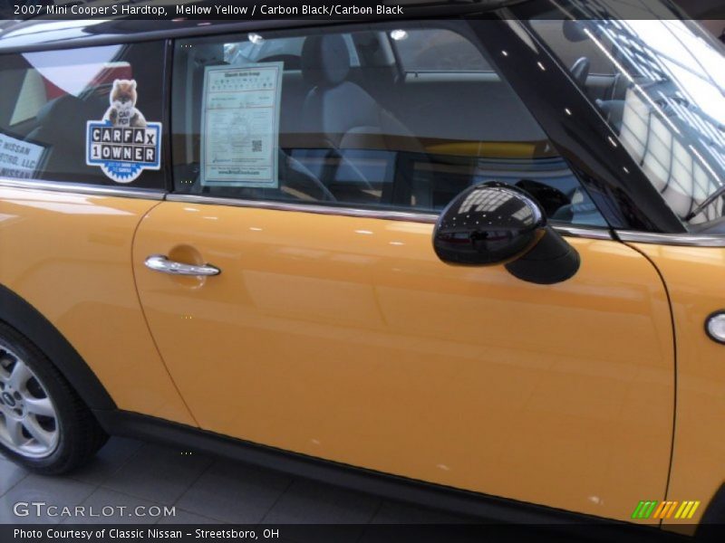 Mellow Yellow / Carbon Black/Carbon Black 2007 Mini Cooper S Hardtop