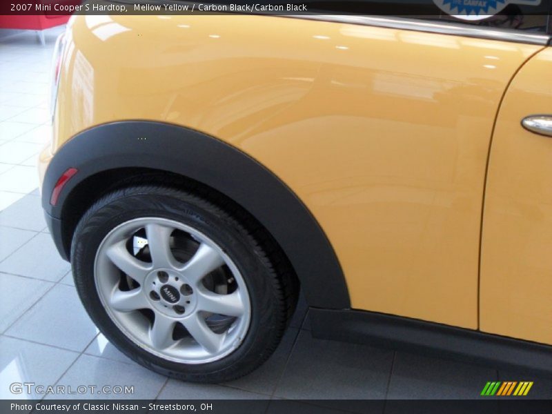 Mellow Yellow / Carbon Black/Carbon Black 2007 Mini Cooper S Hardtop