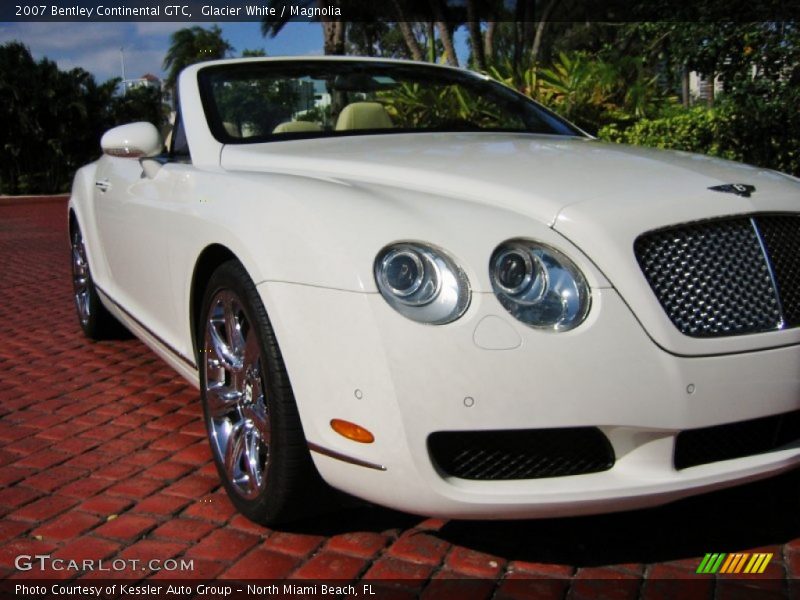 Glacier White / Magnolia 2007 Bentley Continental GTC