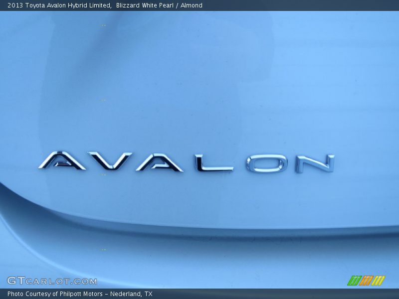  2013 Avalon Hybrid Limited Logo