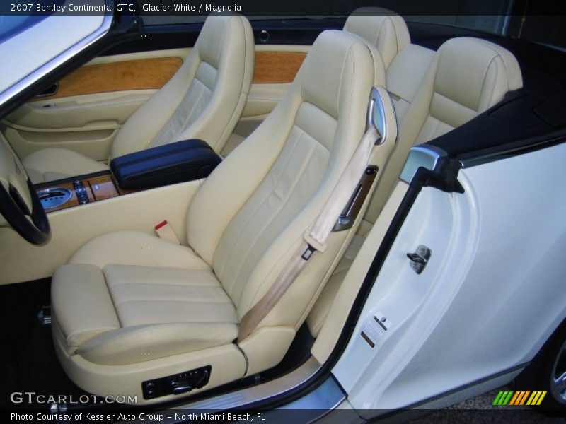 Front Seat of 2007 Continental GTC 
