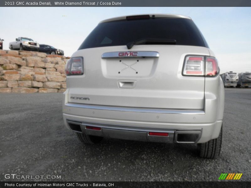 White Diamond Tricoat / Cocoa Dune 2013 GMC Acadia Denali