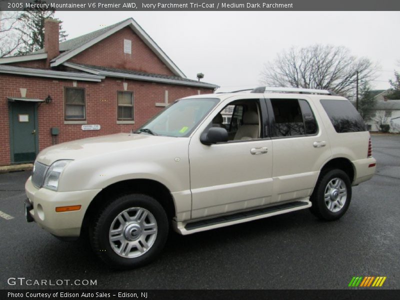 Ivory Parchment Tri-Coat / Medium Dark Parchment 2005 Mercury Mountaineer V6 Premier AWD