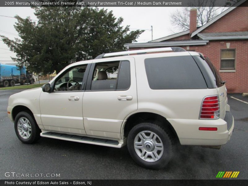 Ivory Parchment Tri-Coat / Medium Dark Parchment 2005 Mercury Mountaineer V6 Premier AWD