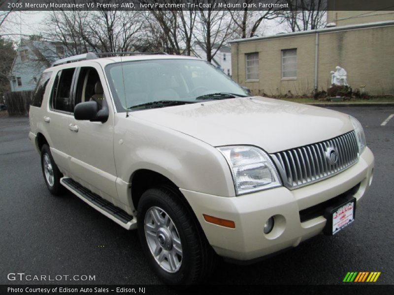 Ivory Parchment Tri-Coat / Medium Dark Parchment 2005 Mercury Mountaineer V6 Premier AWD
