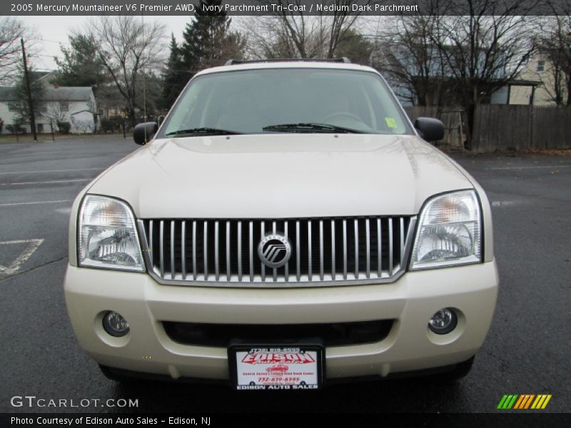 Ivory Parchment Tri-Coat / Medium Dark Parchment 2005 Mercury Mountaineer V6 Premier AWD