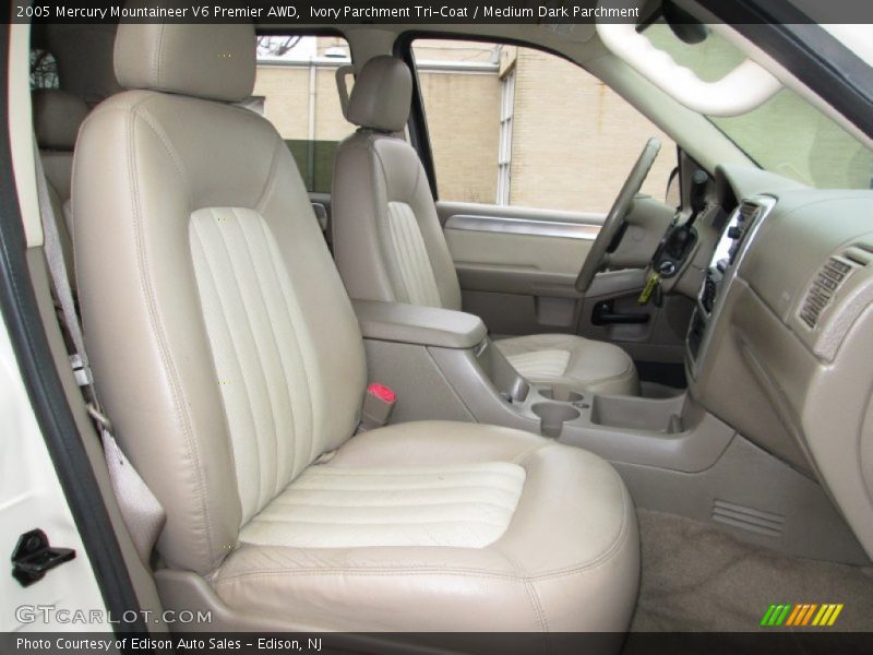 Front Seat of 2005 Mountaineer V6 Premier AWD