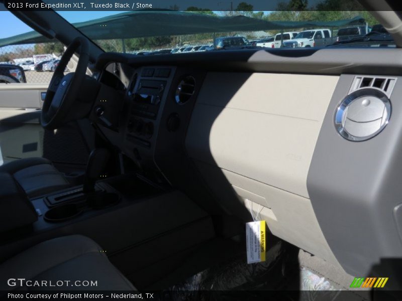 Tuxedo Black / Stone 2013 Ford Expedition XLT