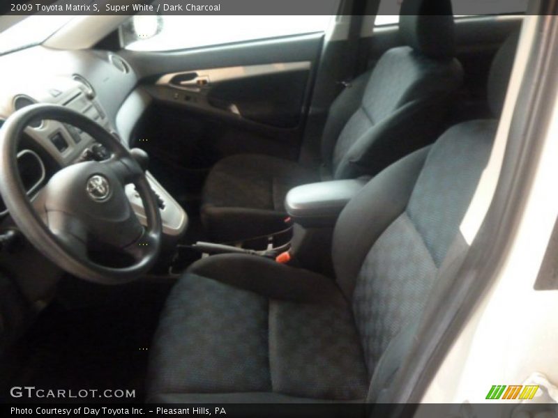 Super White / Dark Charcoal 2009 Toyota Matrix S