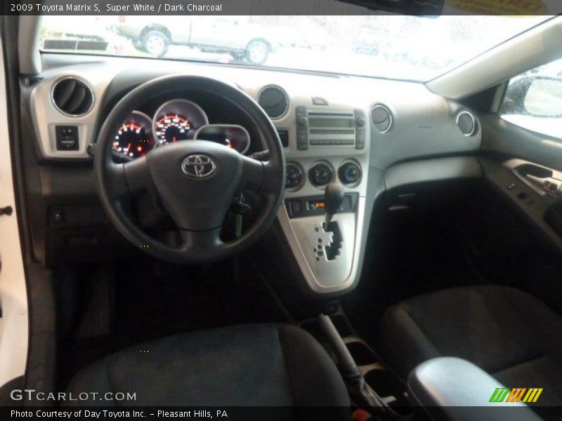 Super White / Dark Charcoal 2009 Toyota Matrix S