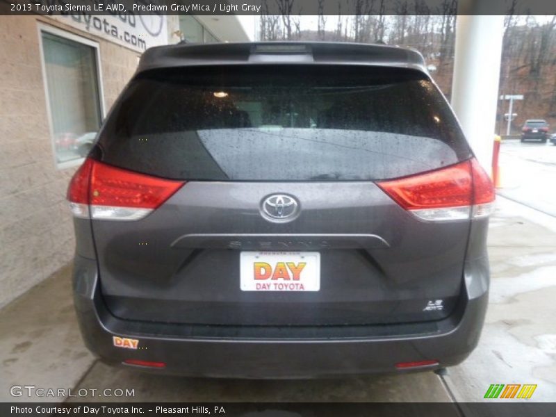 Predawn Gray Mica / Light Gray 2013 Toyota Sienna LE AWD