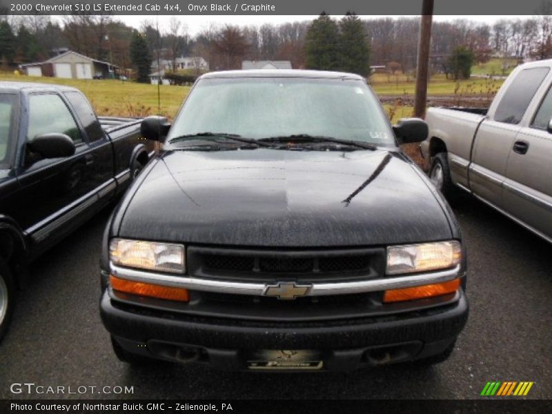 Onyx Black / Graphite 2000 Chevrolet S10 LS Extended Cab 4x4