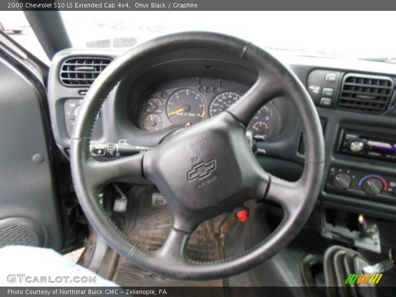 Onyx Black / Graphite 2000 Chevrolet S10 LS Extended Cab 4x4