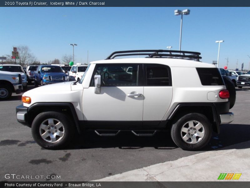 Iceberg White / Dark Charcoal 2010 Toyota FJ Cruiser