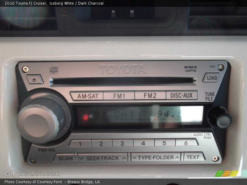 Iceberg White / Dark Charcoal 2010 Toyota FJ Cruiser