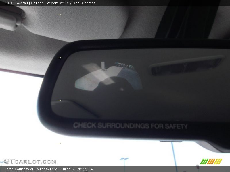 Iceberg White / Dark Charcoal 2010 Toyota FJ Cruiser