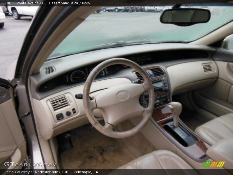 Desert Sand Mica / Ivory 2000 Toyota Avalon XLS