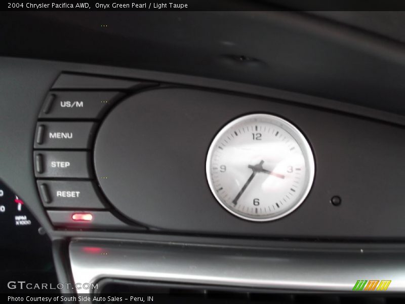 Onyx Green Pearl / Light Taupe 2004 Chrysler Pacifica AWD