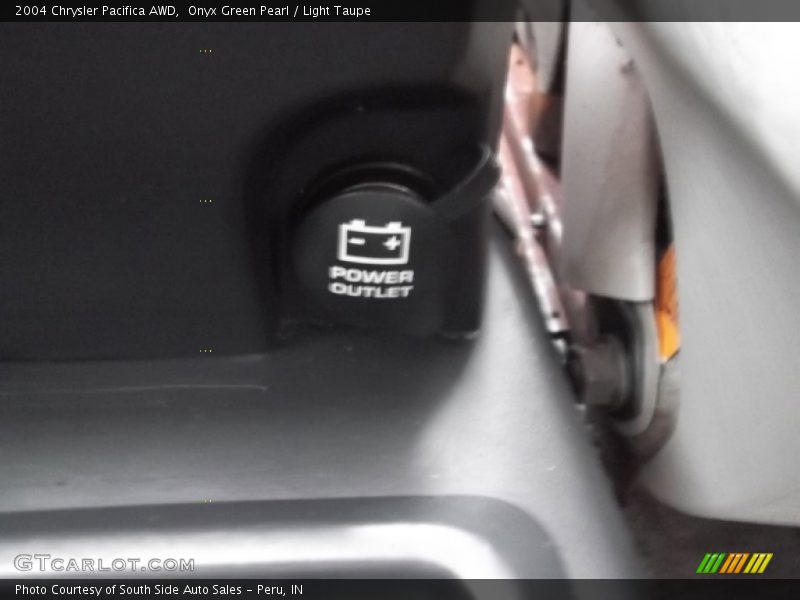 Onyx Green Pearl / Light Taupe 2004 Chrysler Pacifica AWD