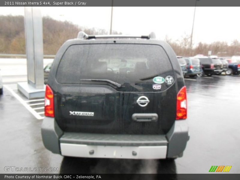 Super Black / Gray 2011 Nissan Xterra S 4x4