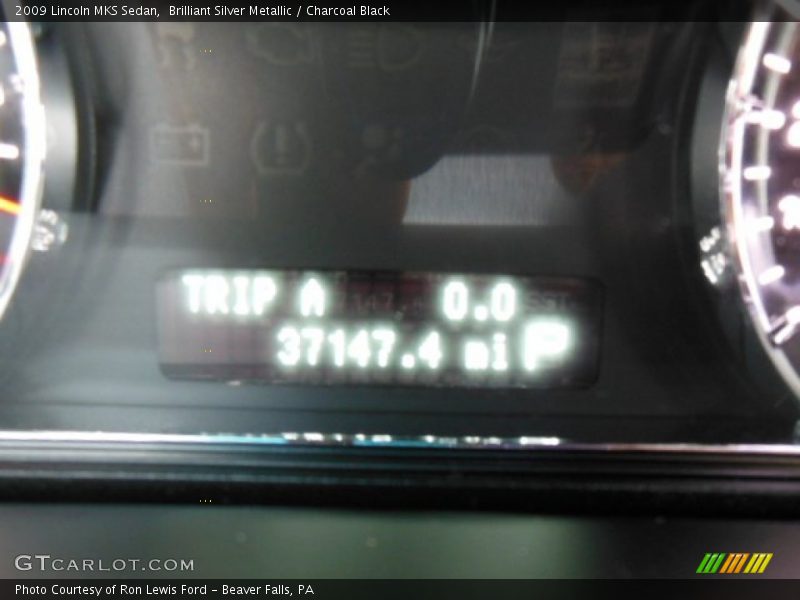 Brilliant Silver Metallic / Charcoal Black 2009 Lincoln MKS Sedan