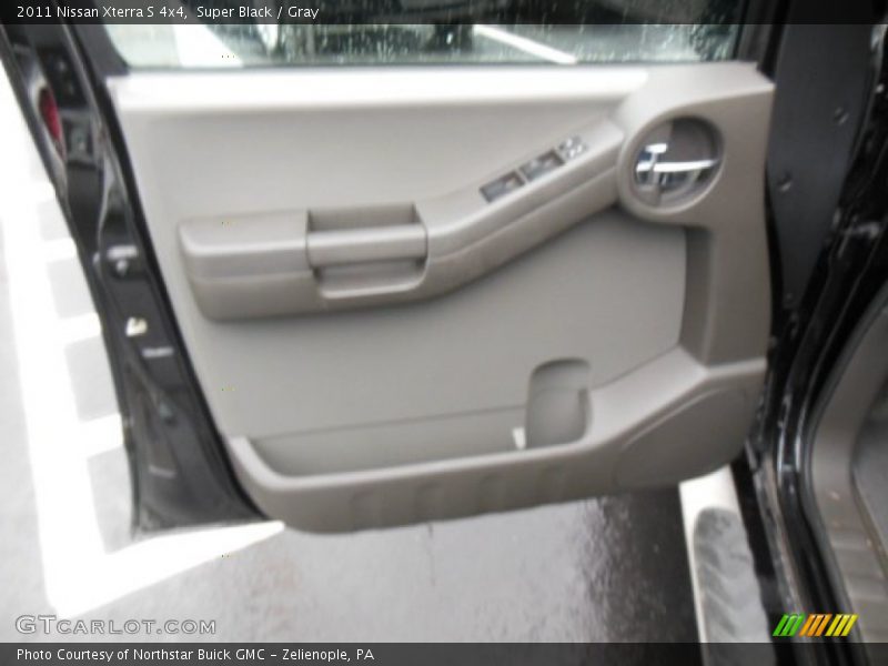 Super Black / Gray 2011 Nissan Xterra S 4x4