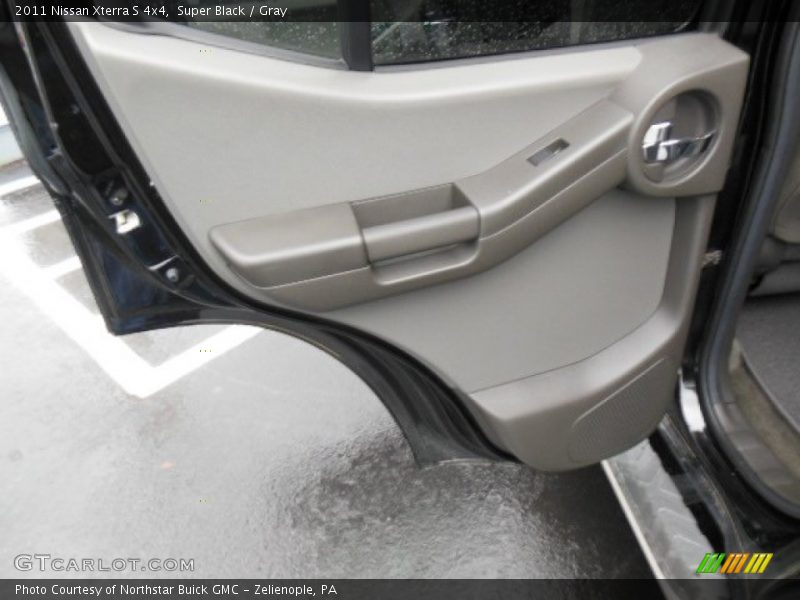 Super Black / Gray 2011 Nissan Xterra S 4x4