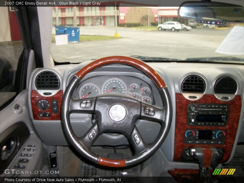 Onyx Black / Light Gray 2007 GMC Envoy Denali 4x4