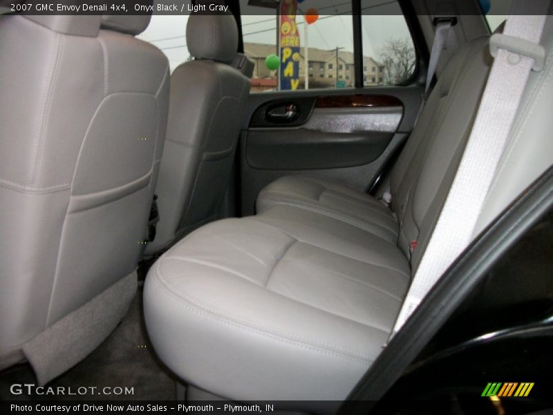 Onyx Black / Light Gray 2007 GMC Envoy Denali 4x4