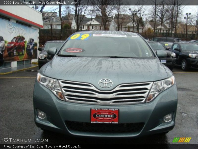 Aloe Green Metallic / Ivory 2009 Toyota Venza I4