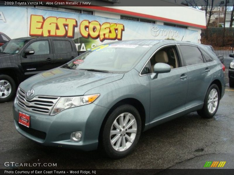 Aloe Green Metallic / Ivory 2009 Toyota Venza I4