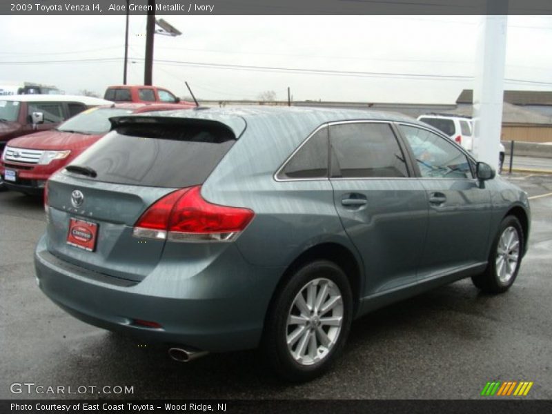 Aloe Green Metallic / Ivory 2009 Toyota Venza I4