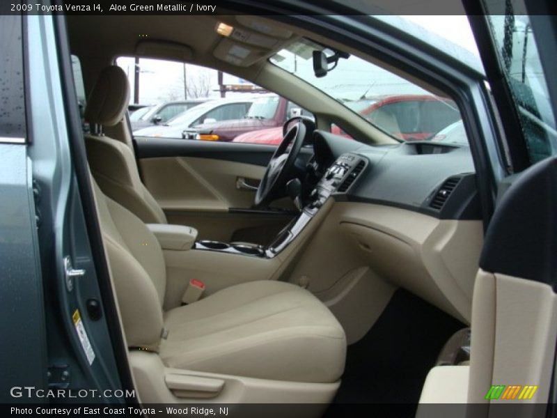 Aloe Green Metallic / Ivory 2009 Toyota Venza I4