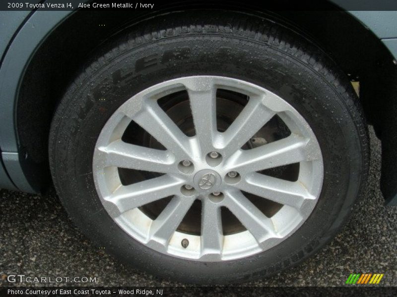 Aloe Green Metallic / Ivory 2009 Toyota Venza I4