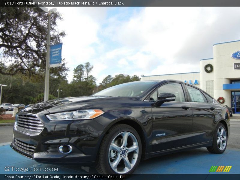 Tuxedo Black Metallic / Charcoal Black 2013 Ford Fusion Hybrid SE