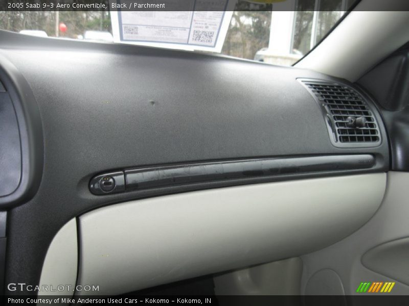 Black / Parchment 2005 Saab 9-3 Aero Convertible